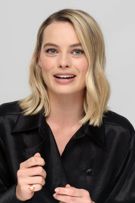 Margot Robbie Poster 3308182