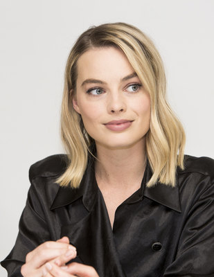 Margot Robbie Poster 3312211