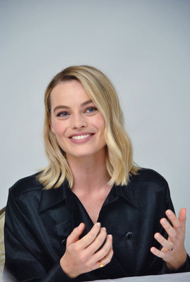 Margot Robbie Poster 3312230
