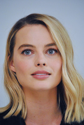 Margot Robbie Poster 3312231