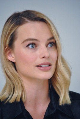 Margot Robbie Poster 3312266