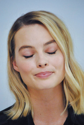 Margot Robbie Poster 3312278