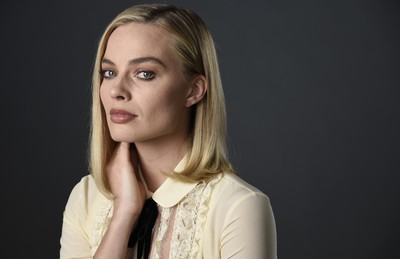 Margot Robbie Poster 3681407