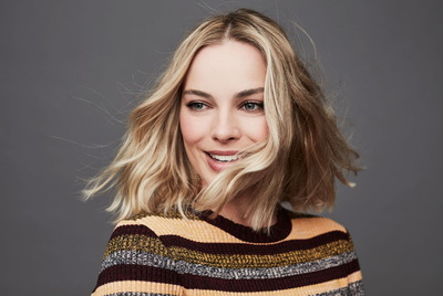 Margot Robbie Poster 3681415