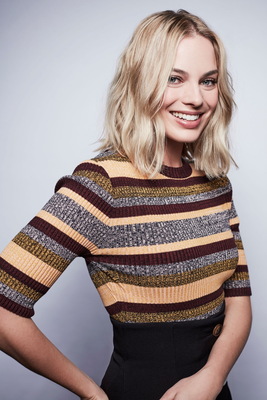 Margot Robbie Poster 3681429