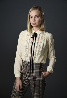 Margot Robbie Poster 3681433