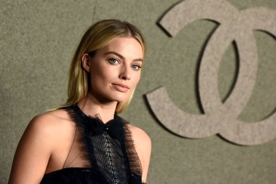 Margot Robbie Poster 3802880