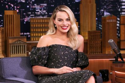Margot Robbie Poster 3803095