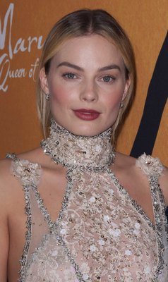 Margot Robbie Poster 3803140