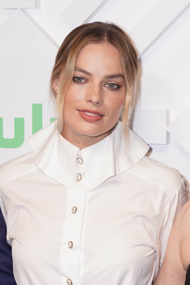 Margot Robbie Poster 3840021