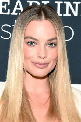 Margot Robbie Poster 3840033