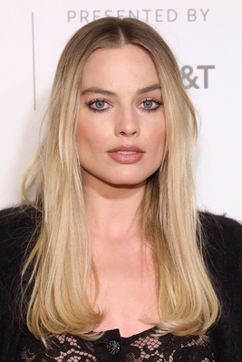 Margot Robbie Poster 3840039