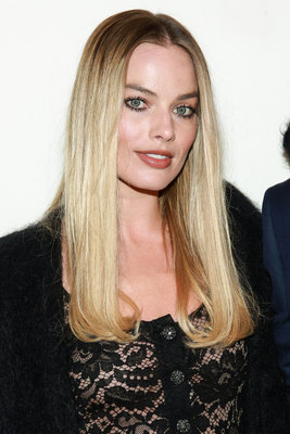 Margot Robbie Poster 3840047