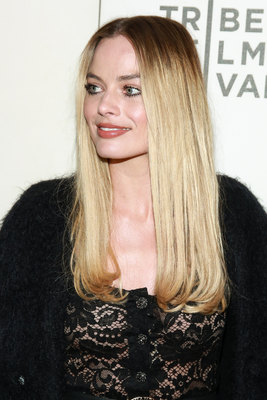 Margot Robbie Poster 3840055
