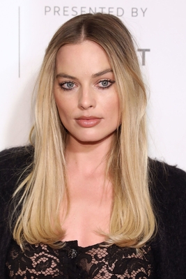 Margot Robbie Poster 3840058
