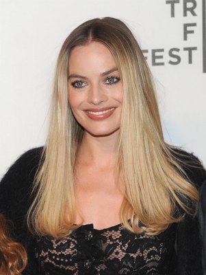 Margot Robbie Poster 3840064