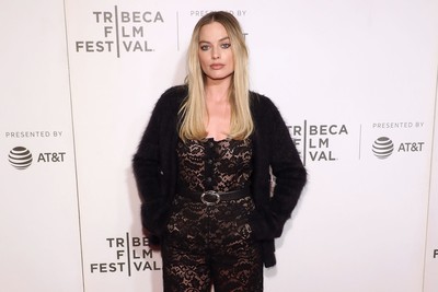Margot Robbie Poster 3840080