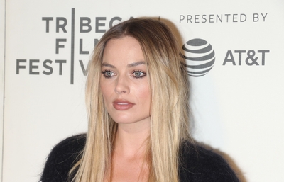 Margot Robbie Poster 3840082