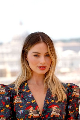 Margot Robbie Poster 3872055