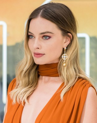Margot Robbie Poster 3872147