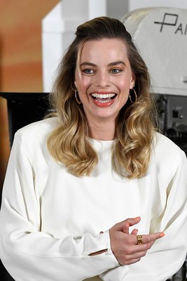 Margot Robbie Poster 3872192