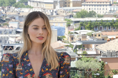 Margot Robbie Poster 3872251