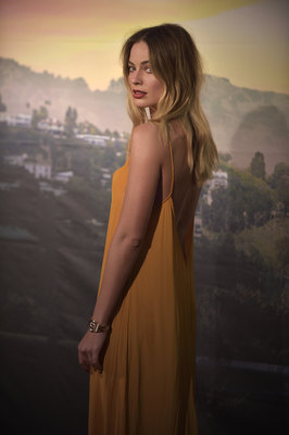 Margot Robbie Poster 3872359