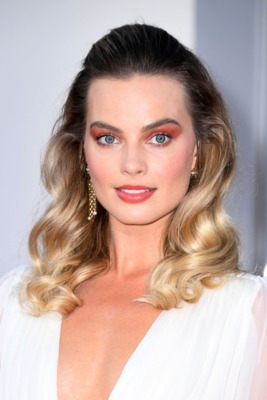 Margot Robbie Poster 3872375