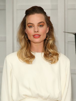 Margot Robbie Poster 3872438