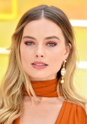 Margot Robbie Poster 3872460