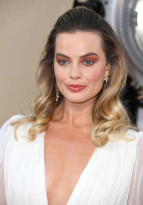 Margot Robbie Poster 3872493