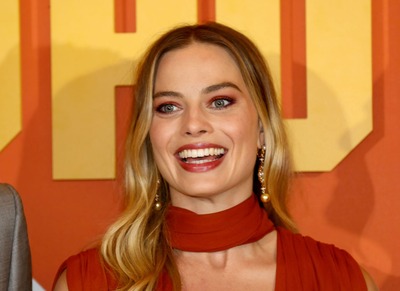 Margot Robbie Poster 3872532