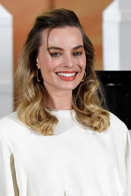 Margot Robbie Poster 3872554