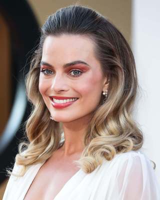 Margot Robbie Poster 3902504