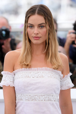 Margot Robbie Poster 3902533