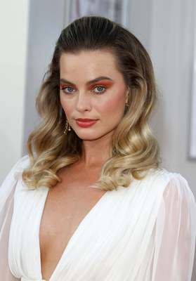Margot Robbie Poster 3902636