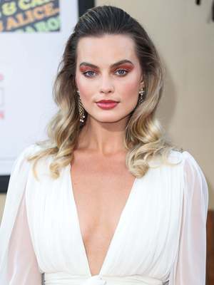 Margot Robbie Poster 3902659