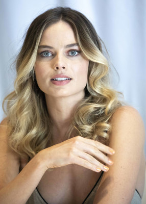 Margot Robbie Poster 3902667