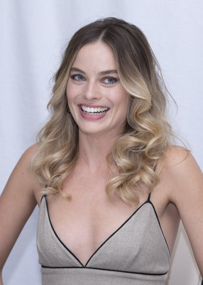 Margot Robbie Poster 3902702