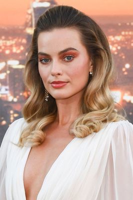 Margot Robbie Poster 3902707
