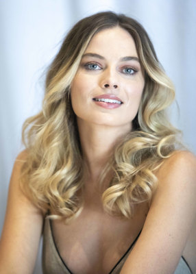 Margot Robbie Poster 3902758