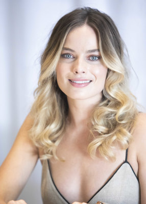 Margot Robbie Poster 3902762