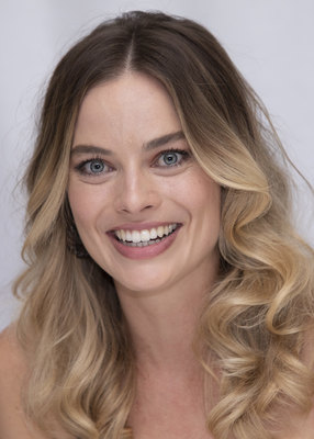 Margot Robbie Poster 3902862