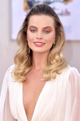 Margot Robbie Poster 3902895