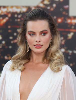 Margot Robbie Poster 3902929