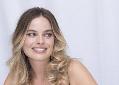Margot Robbie Poster 3902953