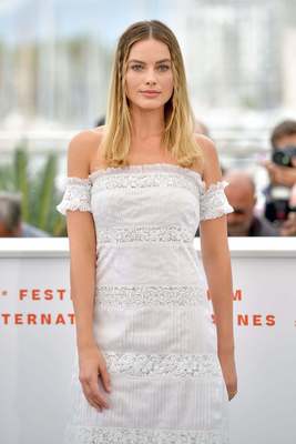Margot Robbie Poster 3903009
