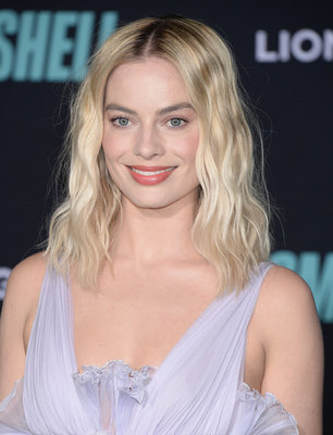 Margot Robbie Poster 3922560