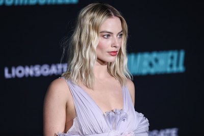 Margot Robbie Poster 3922632