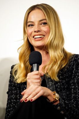Margot Robbie Poster 3922639